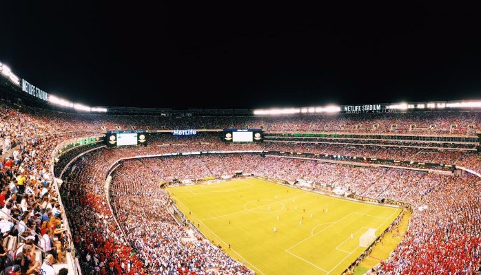 MetLife Stadium Full Of Fans, No U.S. Teams In Sight